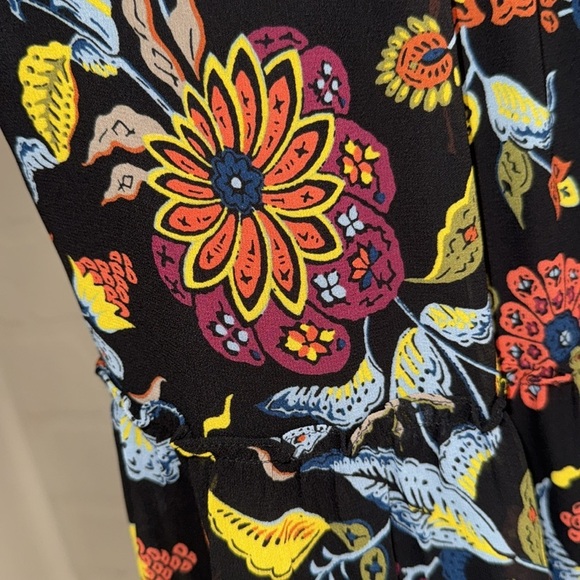 Cinq a sept dress Floral Patterned Long Sleeve smocked mock neck size 2 lined - Picture 8 of 8